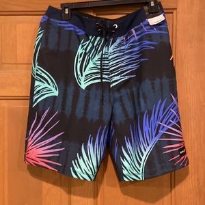Hurley Men’s Tropical Boardshorts String Tie Closure 30 waist. 20 inch inseam.